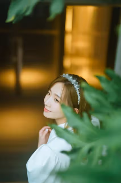 孟美岐風格變了不少，穿小白裙扮鄰家小妹，還挺好看的