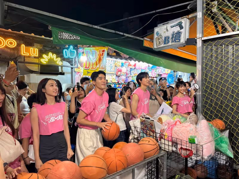 女星挑戰3人行靠默契　「人間月老」為單身粉絲牽紅線