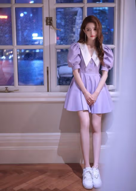 年輕就是好啊，徐璐穿香芋紫裙美如初戀，雙腿也太細了吧