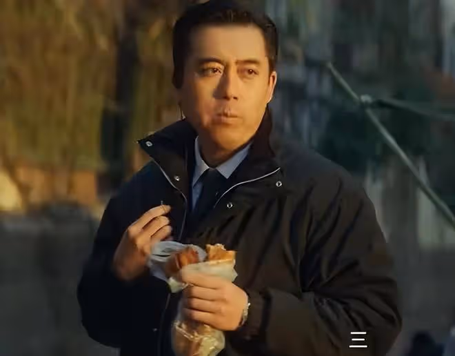 《抓娃娃》票房炸了!躲過了沈騰馬麗,卻被男三號演員給驚艷了