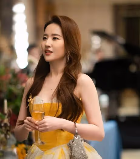 玫瑰故事：看起來光芒四射、完美無瑕的玫瑰，實際缺少愛人的能力