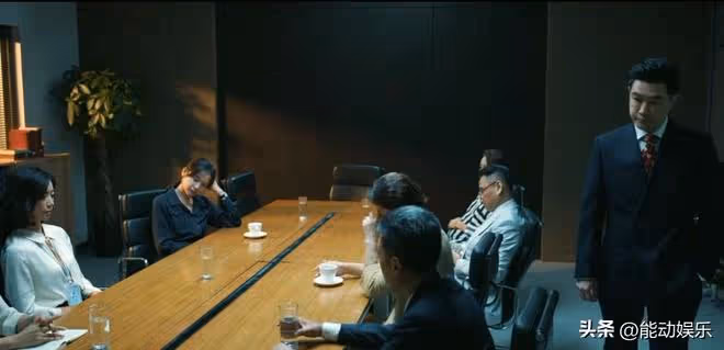 《赤熱》首播2集,跟央一的夢想城有一拼,黃曉明新劇能爆嗎?