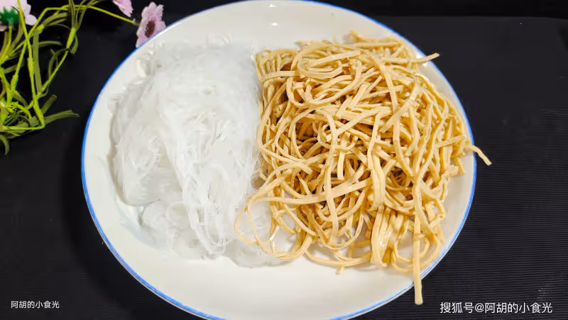 夏天這菜使勁吃,3塊一個蔬菜之王! 拌一拌清爽上桌,一口多種滋味、食慾全開