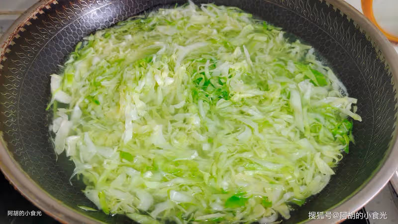 夏天這菜使勁吃,3塊一個蔬菜之王! 拌一拌清爽上桌,一口多種滋味、食慾全開