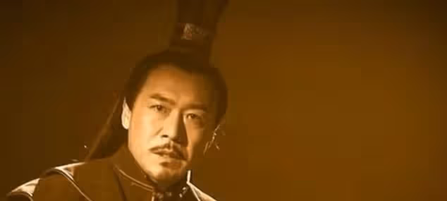 倚天中,此人是陽頂天師傅,武功遠勝張三丰,因為一女子遁入空門