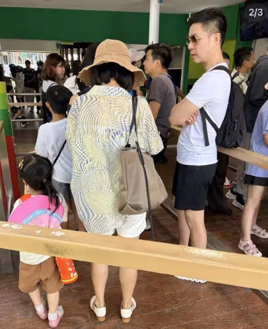 小s老公許雅鈞獨自現身新加坡，打扮休閒似旅遊，引髮網友猜測