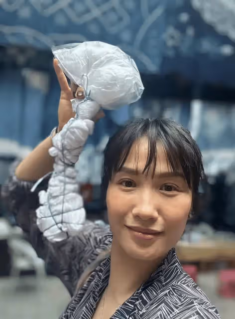 TVB前花旦袁彩雲攜女游大理!曬近乎素顏照太真實,11歲女兒吸睛