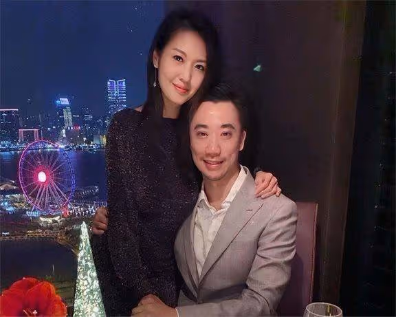 港女星曬泳裝照!身材豐滿凹凸有致,隨時保持最佳待嫁狀態