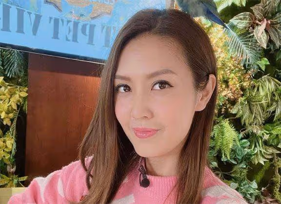 港女星曬泳裝照!身材豐滿凹凸有致,隨時保持最佳待嫁狀態