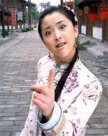 40歲黃小蕾:拒杜淳告白,倒追大張偉無果,卻38天閃婚生閃寶
