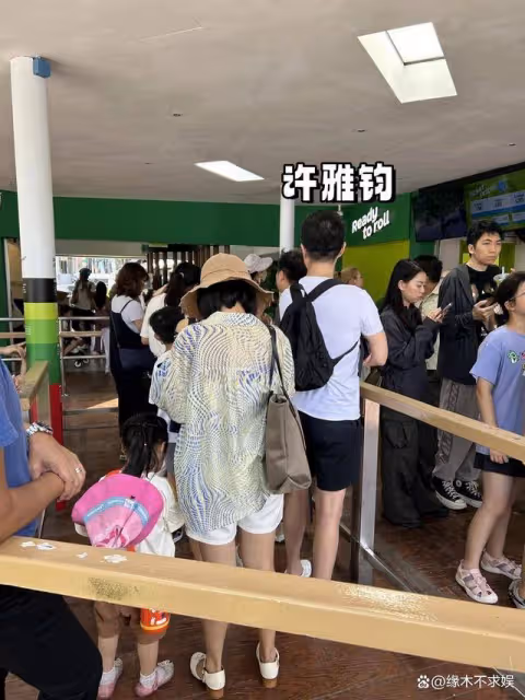 大S具俊曄女兒被偶遇?疑和小S一家出國旅遊,更多細節可見端倪!