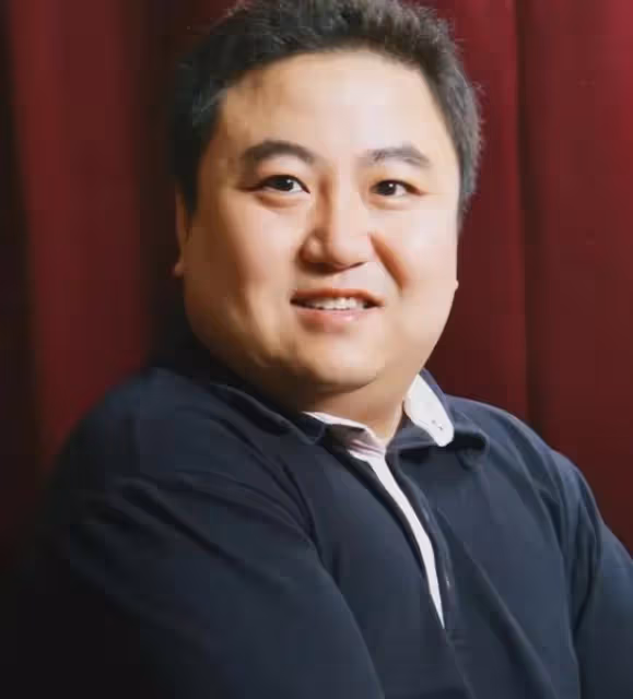 被判入獄至今仍在服刑！他搭檔馮鞏春晚爆紅，後卻成百萬詐騙犯