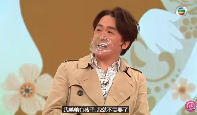 57歲港星又結第四任新歡?身形圓潤舉止親昵!男方與三任女友仍同居