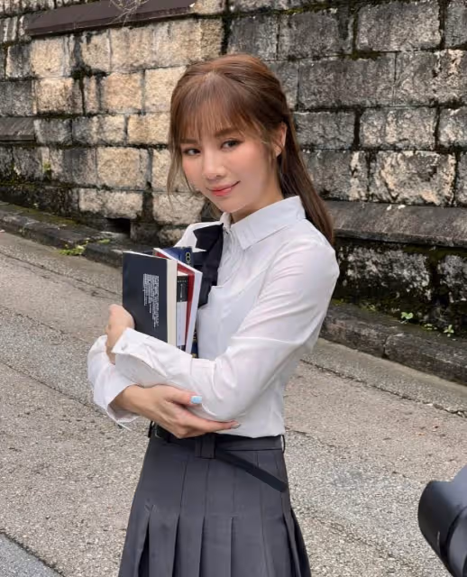 主打學生妹造型?TVB女星宣布出書,被稱學霸卻訪問藝人鬧笑話