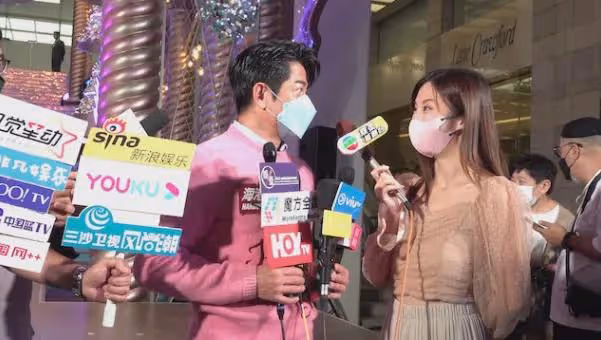 主打學生妹造型?TVB女星宣布出書,被稱學霸卻訪問藝人鬧笑話