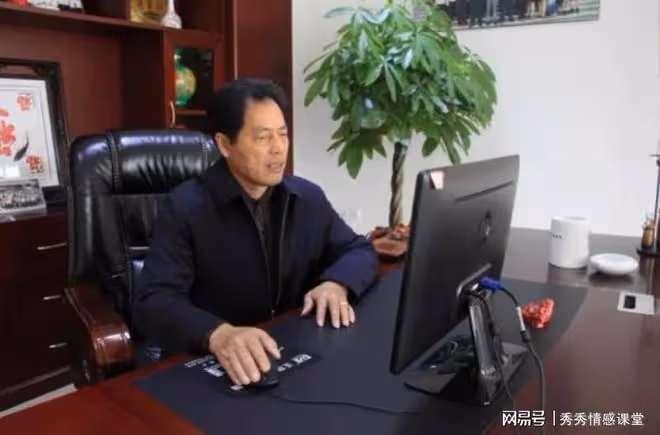 給舅舅打工3年沒要過一分錢，三年後，舅舅突然給了我一個信封