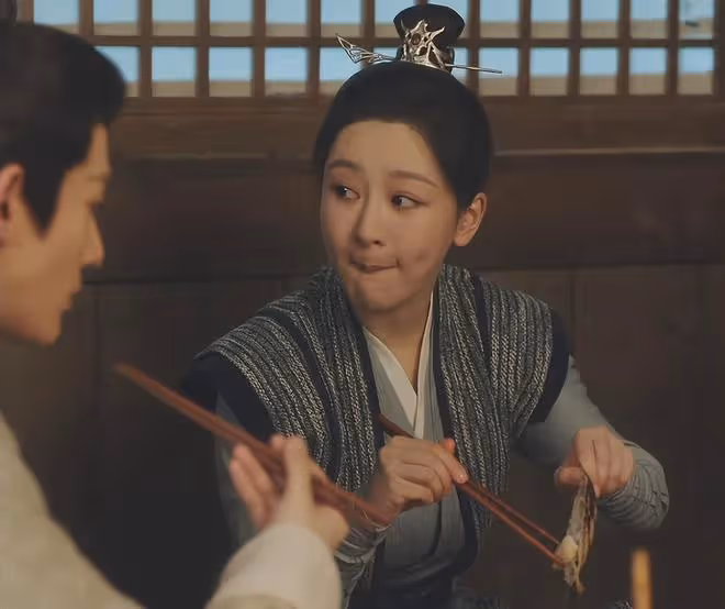 吃得越狠演技越穩!楊紫「吃扇貝」,能讓多少女演員臉紅?
