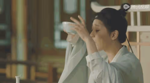 吃得越狠演技越穩!楊紫「吃扇貝」,能讓多少女演員臉紅?