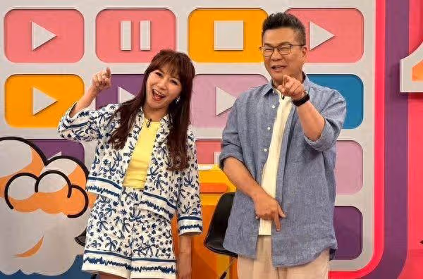 佩甄拍全裸寫真「拿足球遮點」!拍一半想哭 爆公司倒閉酬勞拿不到