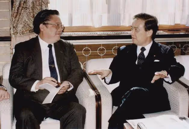朱迅近期現身嘴歪眼斜,網友:這是整容失敗了?