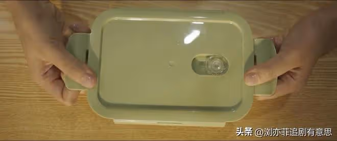《錯位》直到江娜同母異父身份曝光，顧根本不知分手真相悲慘