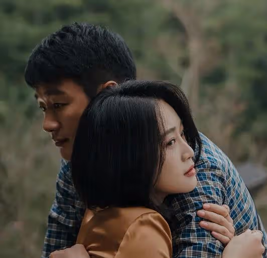 錯位：三個女人，一個比一個悲慘，再缺愛，也別在垃圾堆里撿男人