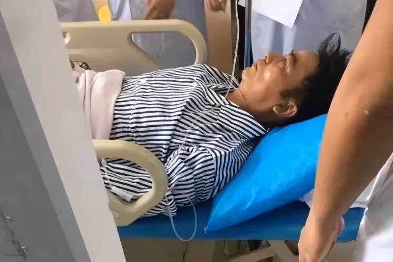 任達華參加深圳活動安保陣仗大!曾被人拿刀捅傷