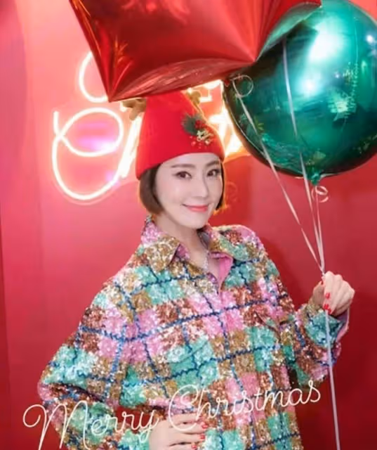 超美!49歲TVB前知名女星淡出幕前多年罕曬近照,更與富豪男友不離不棄