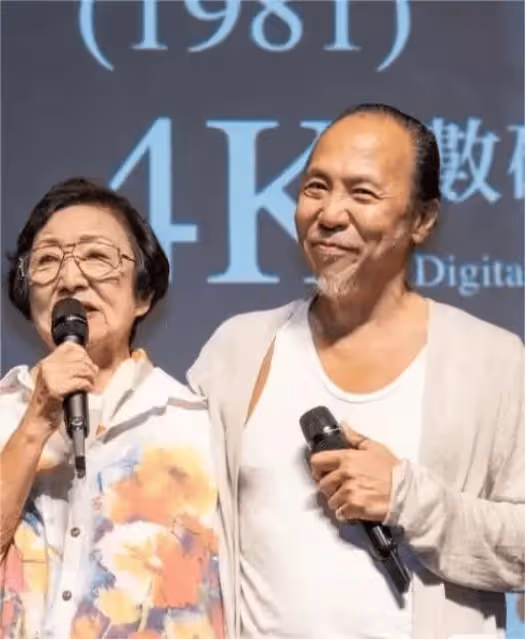 TVB前台柱親弟罕見露面,曾因為家窮為弟弟犧牲夢想,逆風翻盤改寫命運