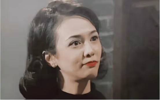 TVB前台柱親弟罕見露面,曾因為家窮為弟弟犧牲夢想,逆風翻盤改寫命運
