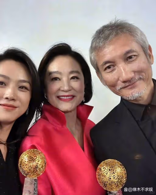 林青霞肋骨摔裂!凌晨6點才睡堅持20年,港媒曝她已離婚多年!