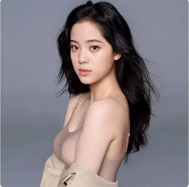 歐陽娜娜性感泳裝照曝光!網友炮轟她身材不夠火辣