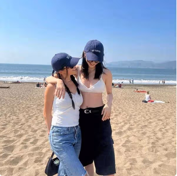 歐陽娜娜性感泳裝照曝光!網友炮轟她身材不夠火辣