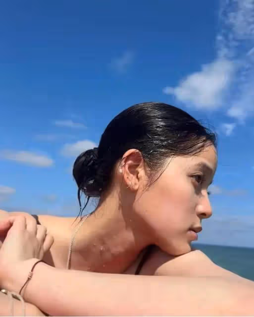 歐陽娜娜性感泳裝照曝光!網友炮轟她身材不夠火辣