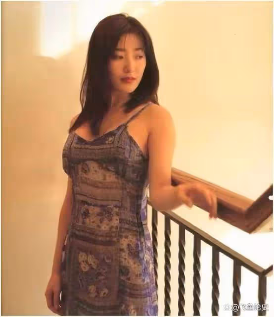 一輩子演了兩部三級片,至今仍是「亞洲第一美胸」,其中一部是《金瓶梅》