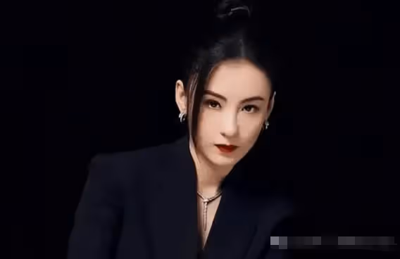 謝霆鋒確診患癌症,連夜給張柏芝打電話,張柏芝的反應驚呆眾人!