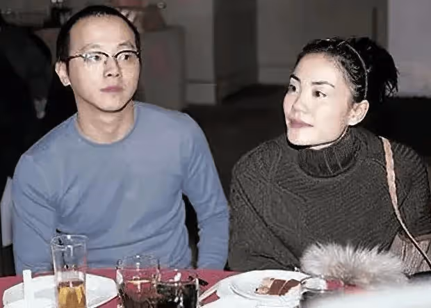 瞞不住了?歌壇天后王菲好事將近?三婚對象竟是他?