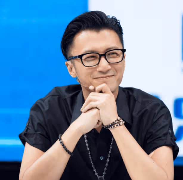 瞞不住了?歌壇天后王菲好事將近?三婚對象竟是他?