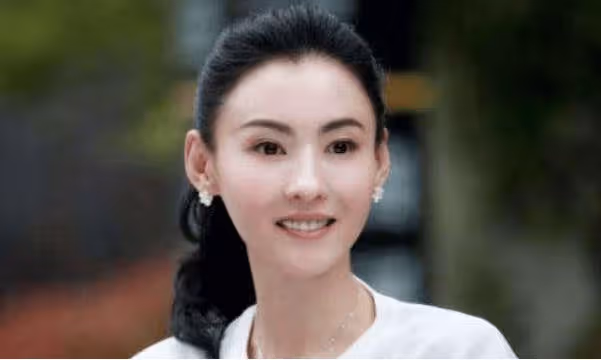 張柏芝大膽控訴,如果沒有趙薇從中作梗,謝霆鋒就不會繼續王菲復合
