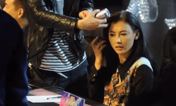 不復婚不結婚的謝霆鋒有多精明,如今才明白,他對張柏芝,不復婚而是更深的愛