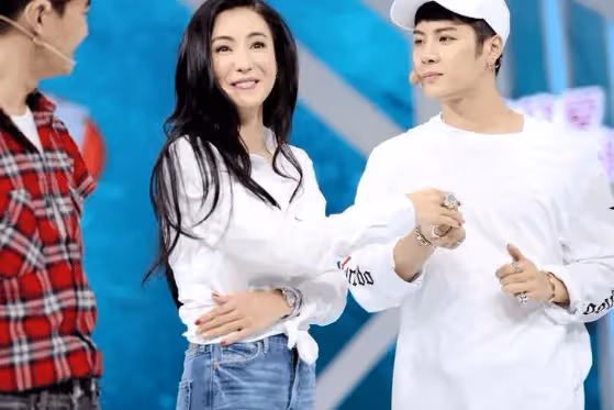 張柏芝第四胎生女!王嘉爾是生父?