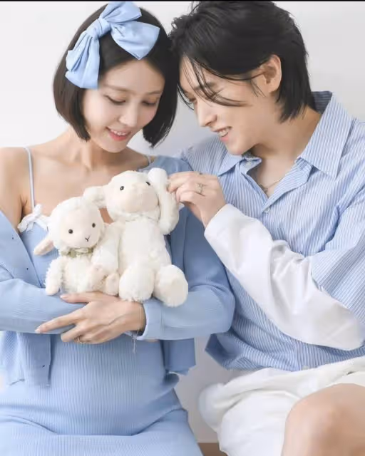 SJ李晟敏官宣當爸 陪妻子拍孕肚寫真笑容甜蜜