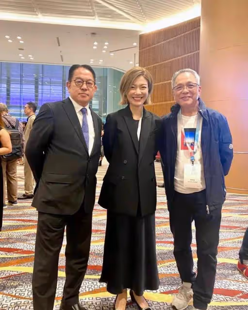 43歲TVB女歌手被爆與65歲已婚男士車廂激吻,女方曾自爆喜歡成熟型男人