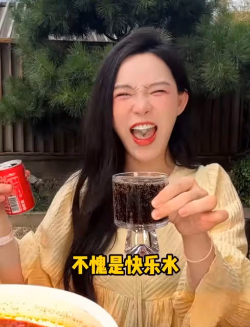 小貝餓了終於受到懲罰了!月子期間亂吃喝,導致子宮復舊不良!