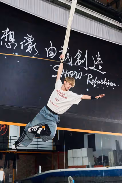 Ozone攻蛋前受傷了　他濺血全身傷崩潰大哭