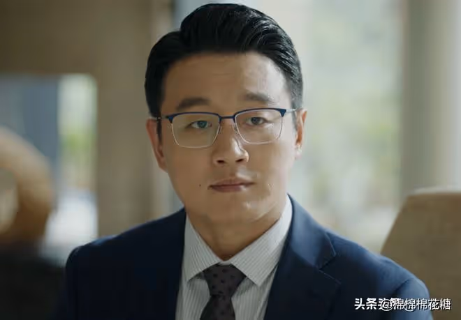 《錯位》直到顧己鳴身敗名裂,危險的敵人就在身邊