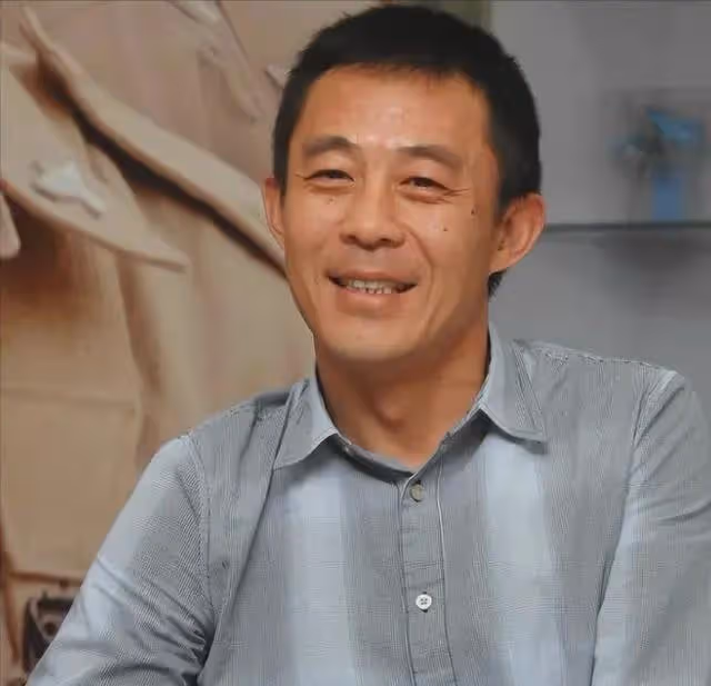 侯勇:一婚娶沈蓉,二婚娶潘雨辰,三婚娶王瑞,如今人生圓滿了