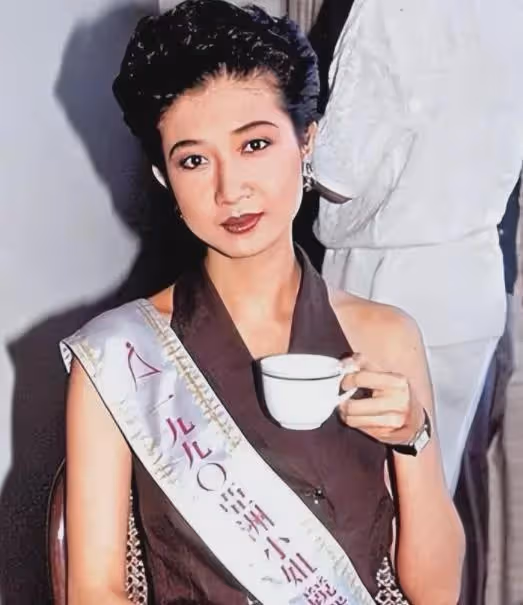 被成龍「愛過」的4位女星,個個氣質迷人,來看看你認識幾個?