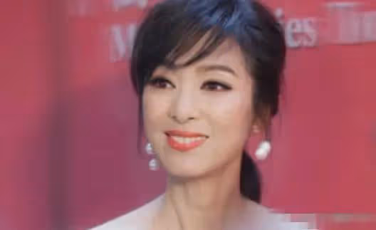 被成龍「愛過」的4位女星,個個氣質迷人,來看看你認識幾個?