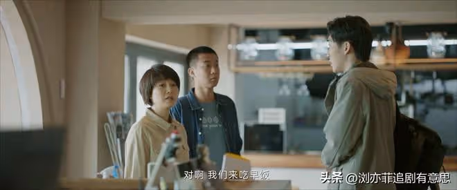 《錯位》直到狸貓換太子戲上演,警方才發現,江娜被抓去代孕了